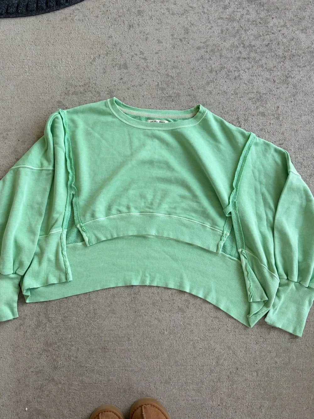 We the free Camden cropped sweatshirt fleece light green meadow NWOT top - Picture 4 of 7